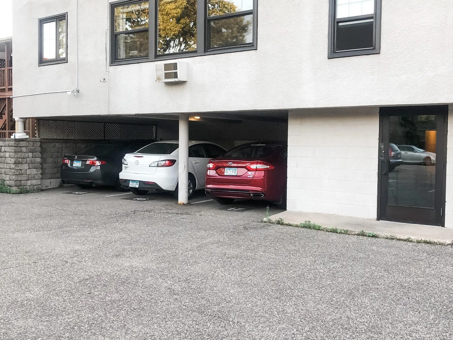 1 bed, 750 sqft, $1,350 — Photo 2