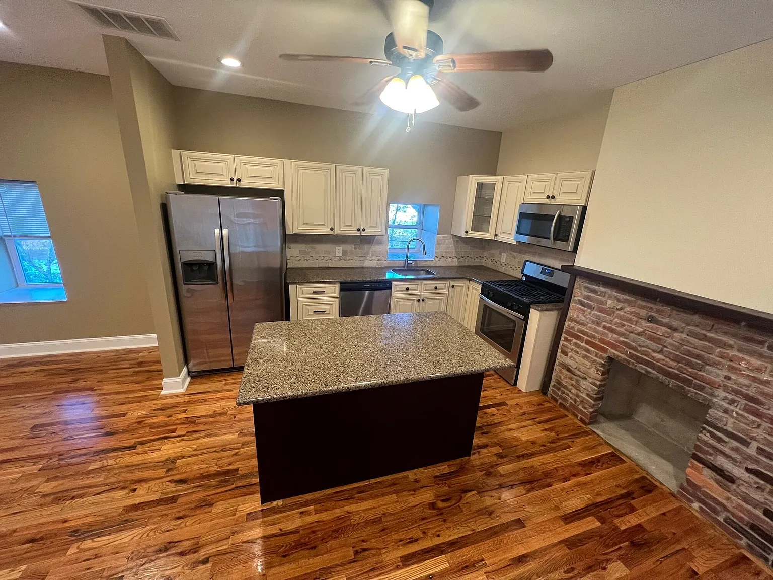 10 Woodmont Rd - 1 — Photo 2