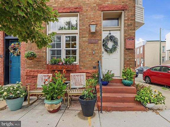 3rd image of 3122 Foster Ave