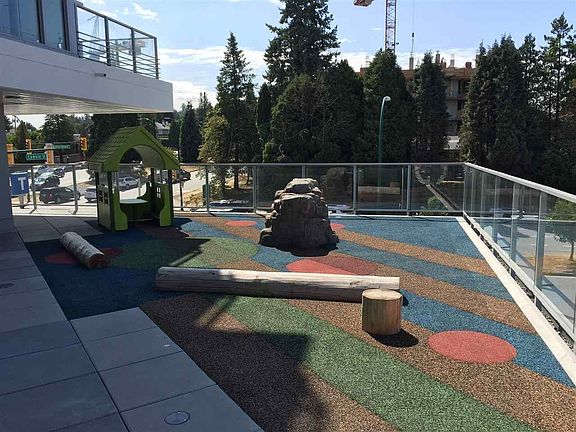 3rd image of 4083 Cambie St #303