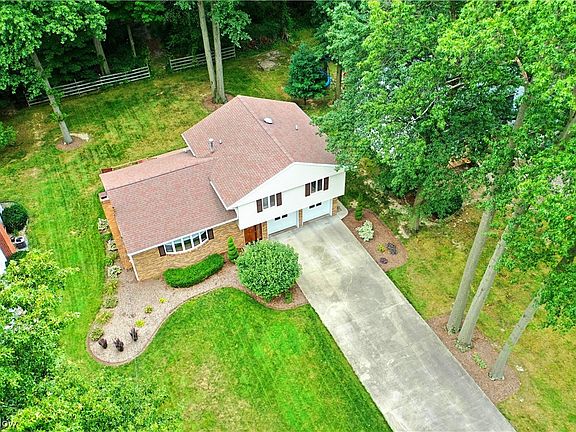 3rd image of 384 Wheelock Dr NE