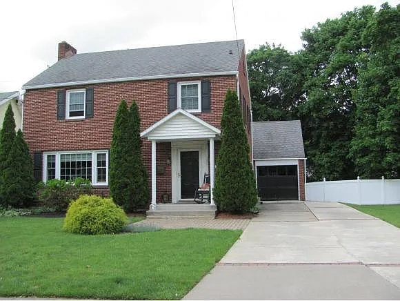 17 Vermont Ave photo 1