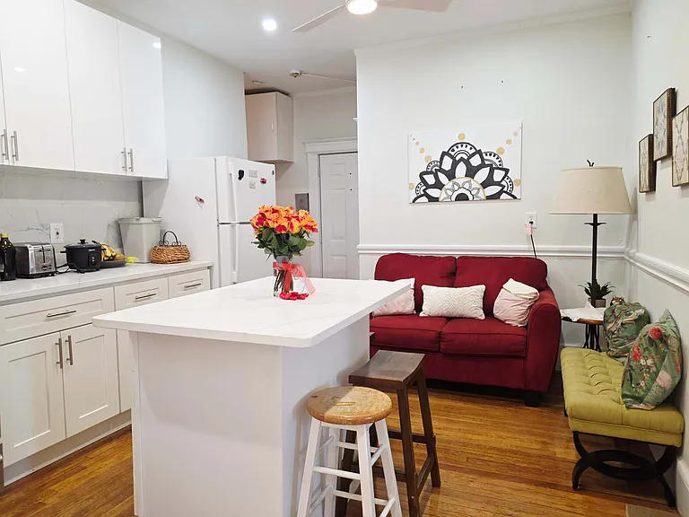 1258 Commonwealth Ave — Photo 14