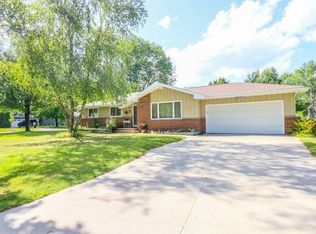 716 Sunset Blvd, Stevens Point, WI 54481
