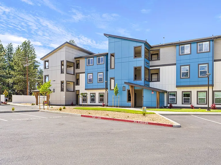 Bridgewater Apartments — Photo 69