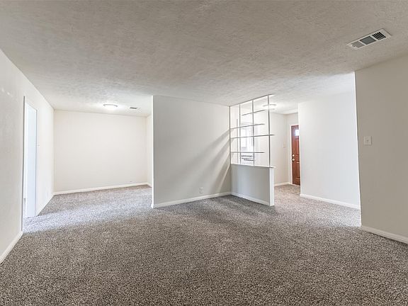 3rd image of 8026 Sharondale Dr