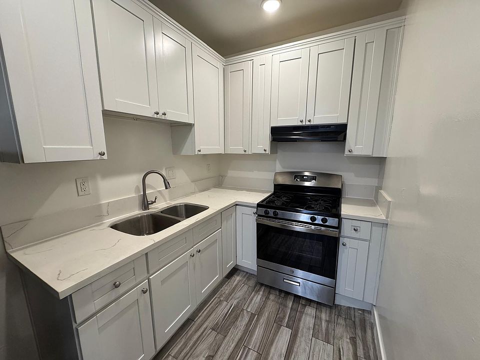 1st image of 221 N Rampart Blvd #302