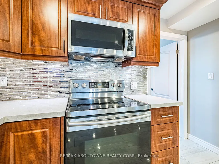 22 Ryan St #BASEMENT — Photo 11