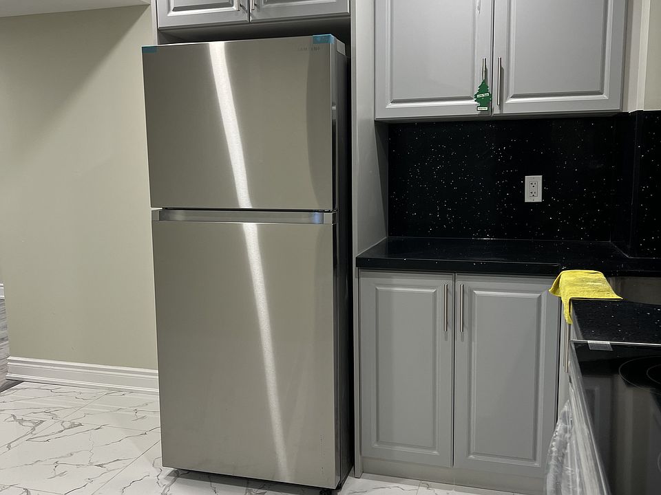 1st image of 3021 Hollyberry Trl