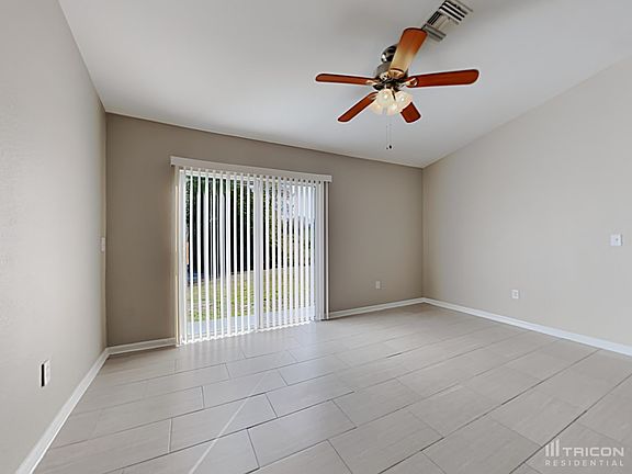 4th image of 1054 Valentine St