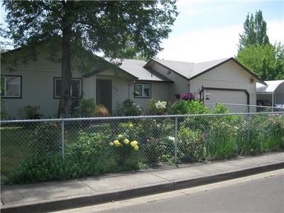 552 Pine Ct, Creswell, OR, 97426