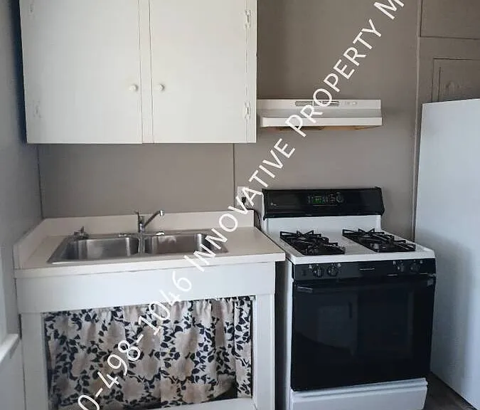 1115 Knapp Ave #2 — Photo 12