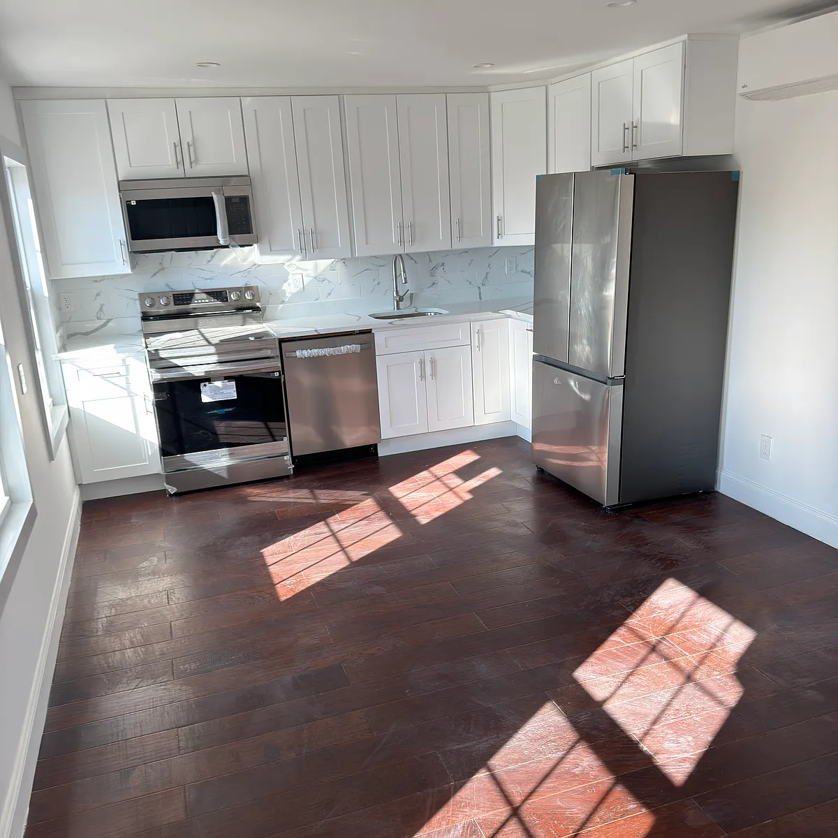 Building Photo - 129 Cochran Pl #2
