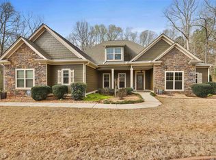 71 Misty Creek Cv, Newnan, GA 30265