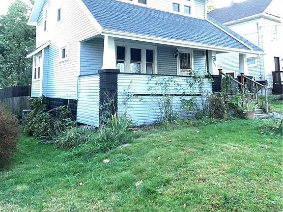 3rd image of 589 Kling St
