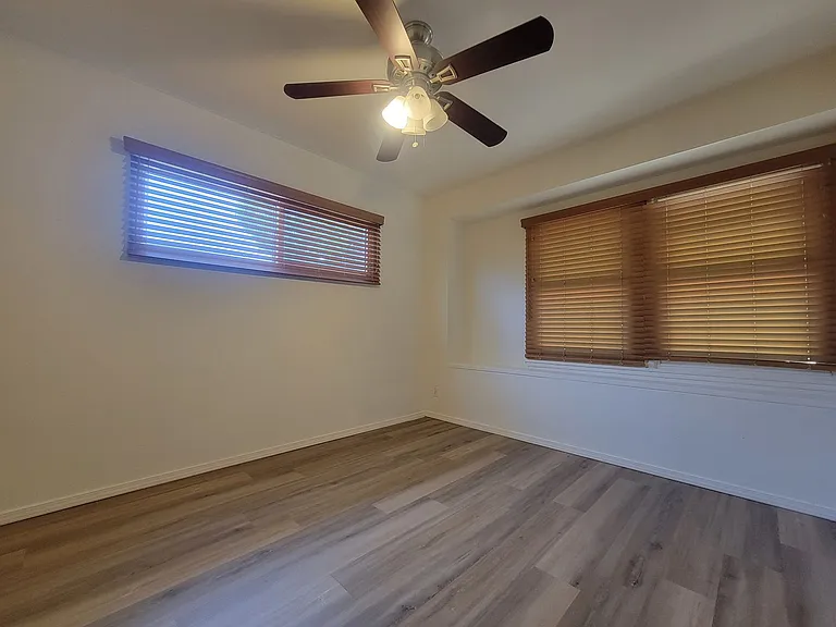 7118 Irondale Ave — Photo 17
