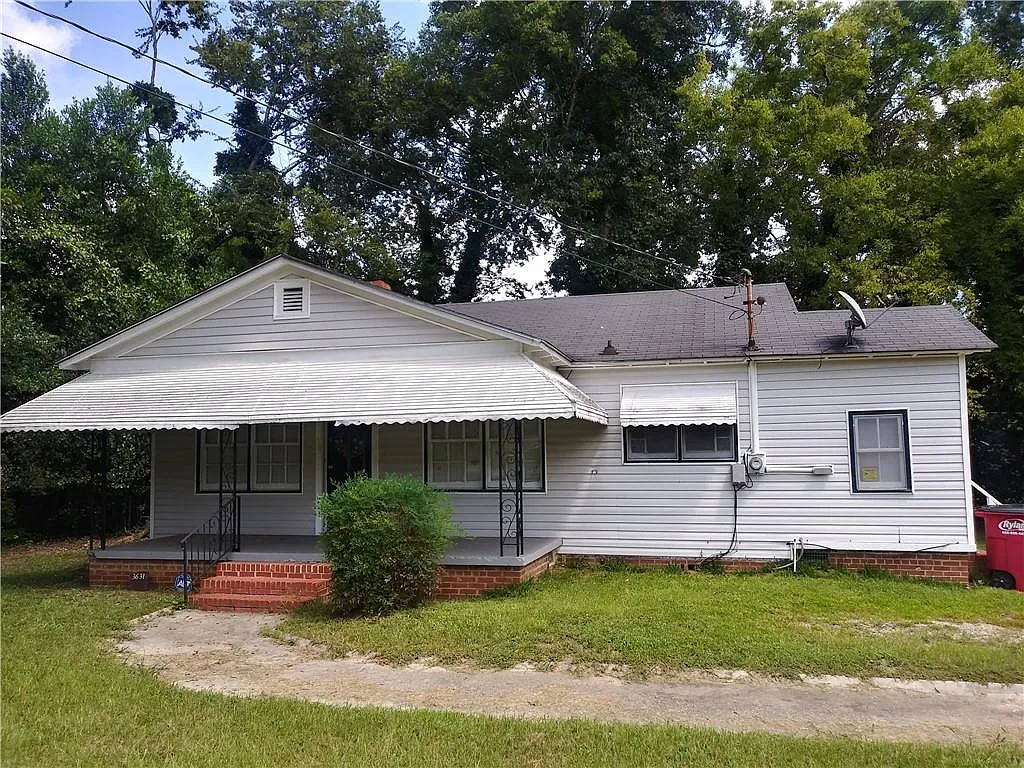 2 bed, 1.0 bath, 916 sqft, $950 — Photo 2
