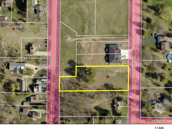 1127 N 5th Ave, Sturgeon Bay, WI 54235
