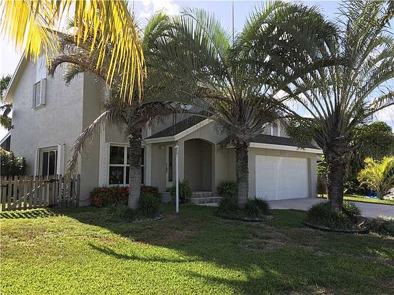 4th image of 21980 SW 98th Ave