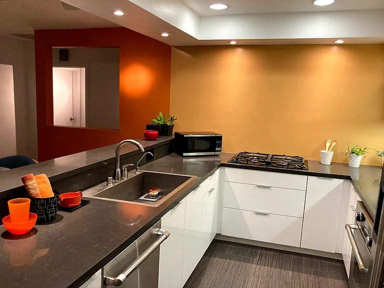 Kitchen Countertops Open To Dining Area