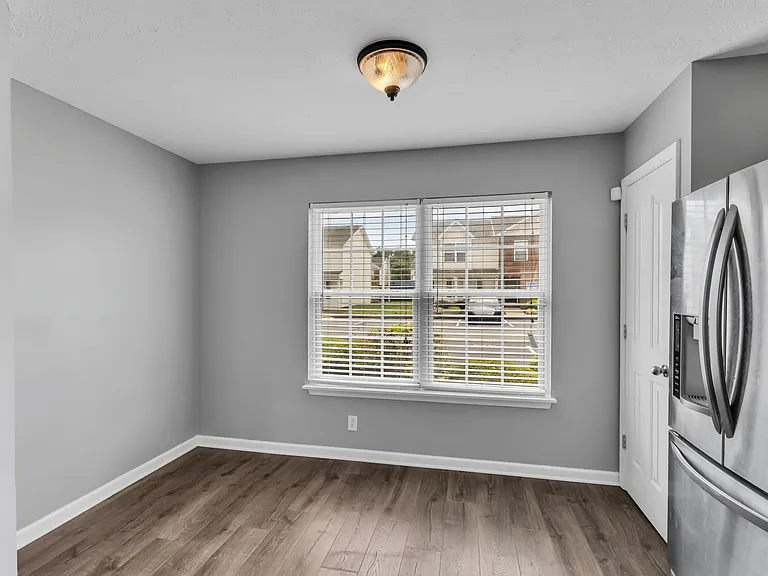 414 Arapaho Dr — Photo 8