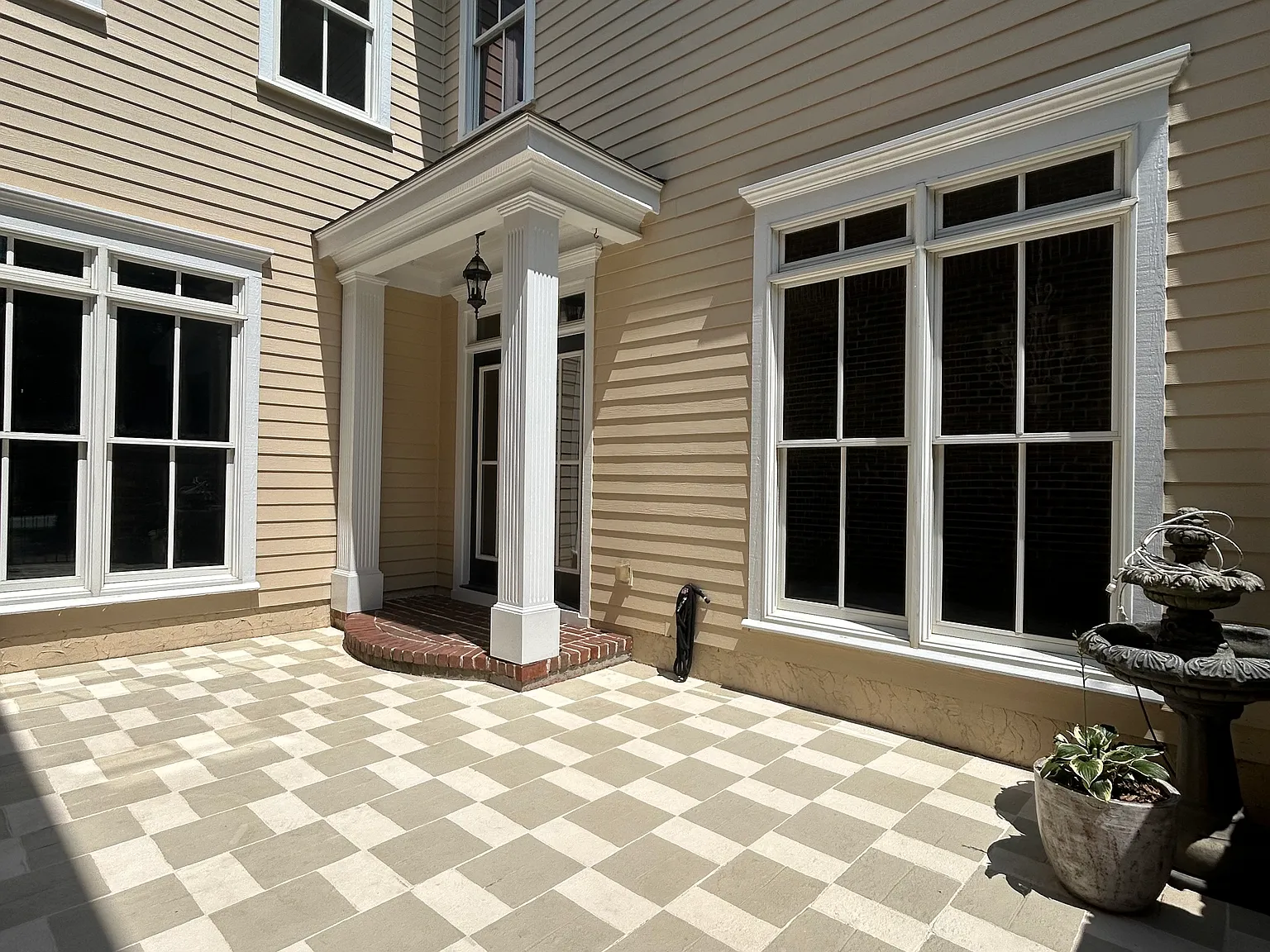 8 Rivoli Ln — Photo 3