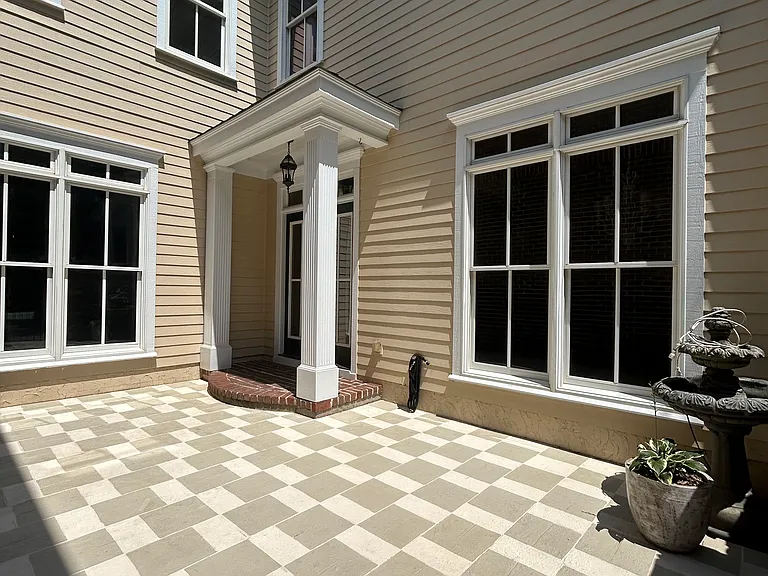 8 Rivoli Ln — Photo 3