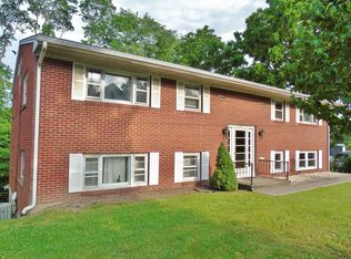 353 S Market St, Selinsgrove, PA 17870