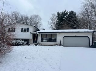 6880 Pinecrest St NE, Canton, OH
