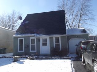 6048 Harrison St, Merrillville, IN 46410