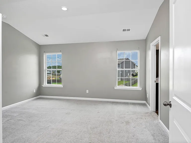 414 Tulip Way — Photo 33