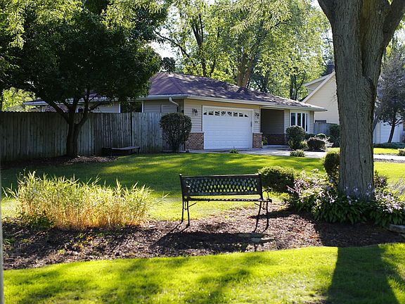 2nd image of 575 E Lane Dr