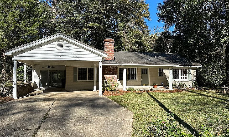 1st image of 2 Forest Hill Cir