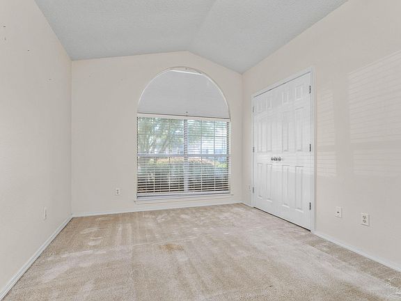 5th image of 345 Mirabelle Dr