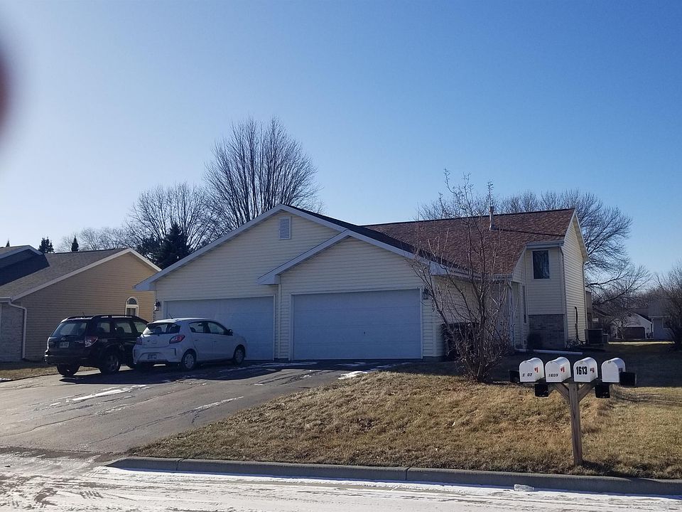 2nd image of 1607-1609 Dayton Dr