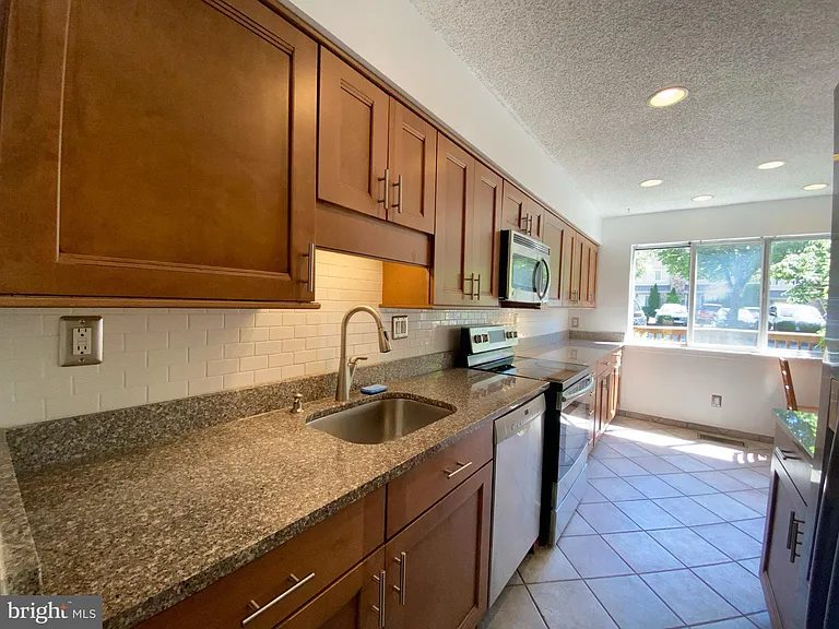 326 Brigade Ct — Photo 6