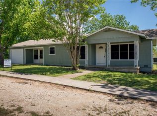 207 W Live Oak, Meridian, TX 76665
