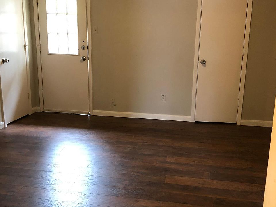 1st image of 626 McQueary St