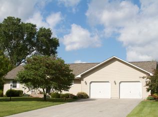 124 Winters Ln, Murphysboro, IL 62966