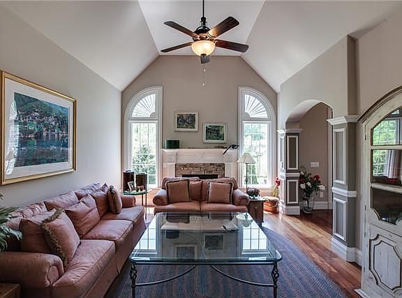 4th image of 1055 Natchez Valley Ln