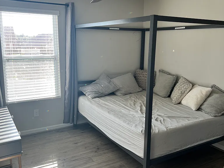 208 Autumn Terrace Ln — Photo 18