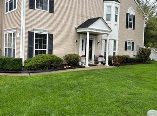 1 Wentworth Dr, Manalapan, NJ 07726