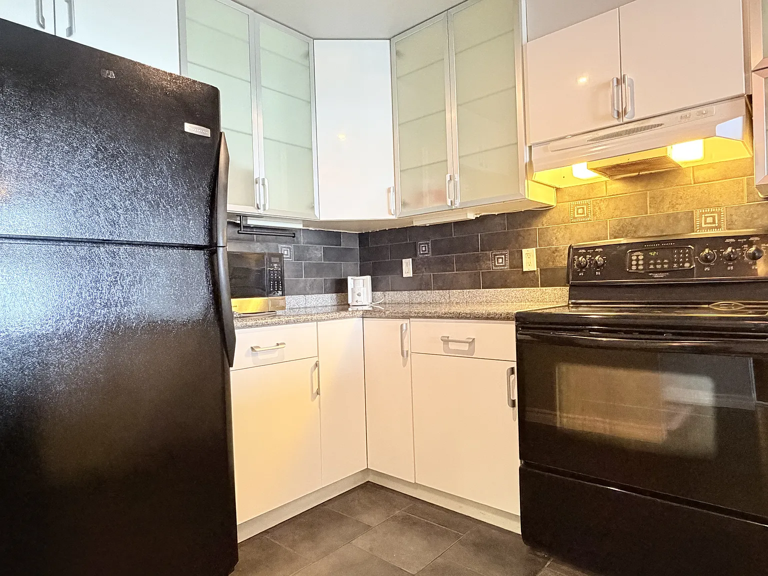 2 bed, $2,250 — Photo 4