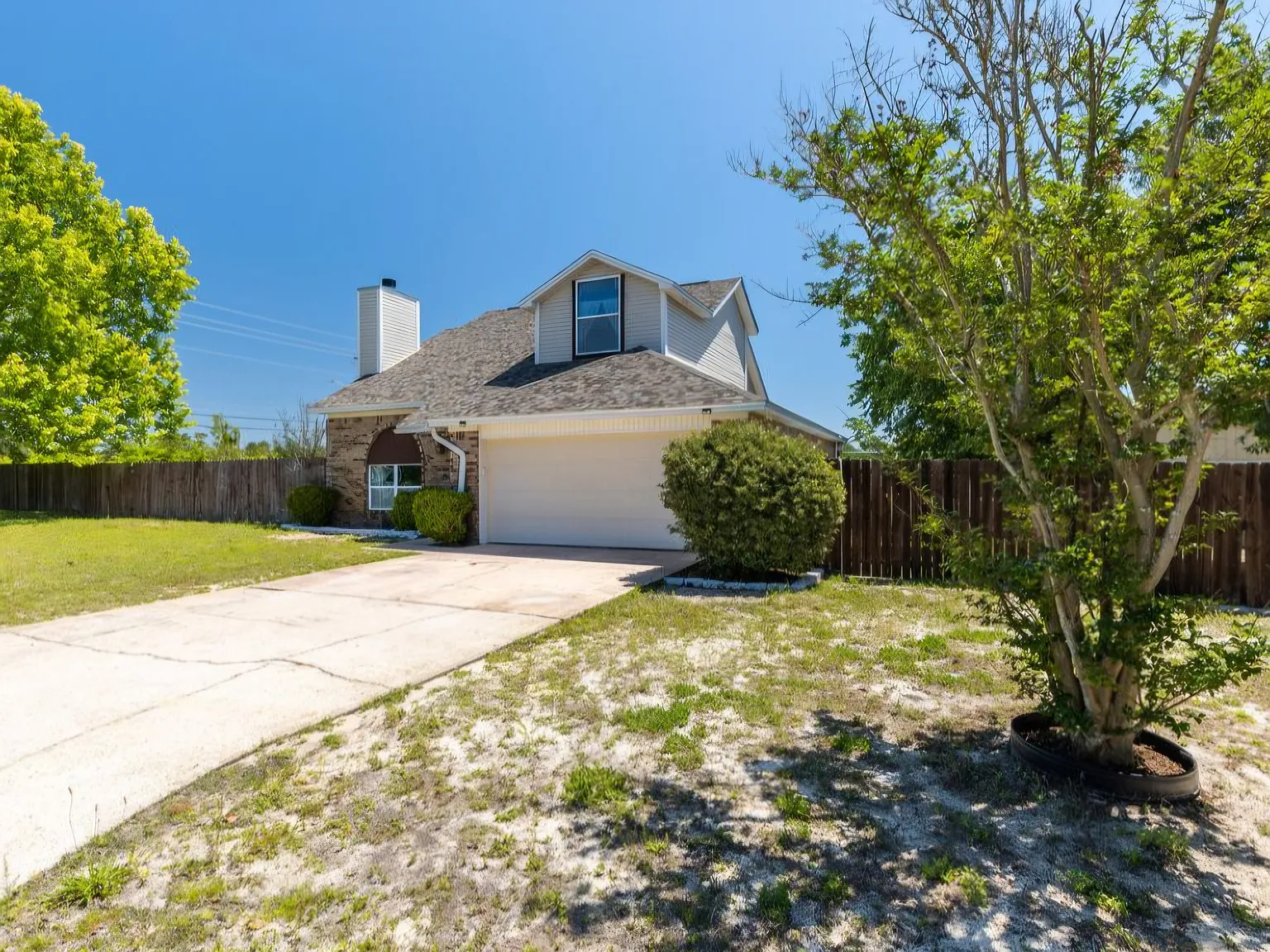 3 bed, 1601 sqft, $2,400 — Photo 4