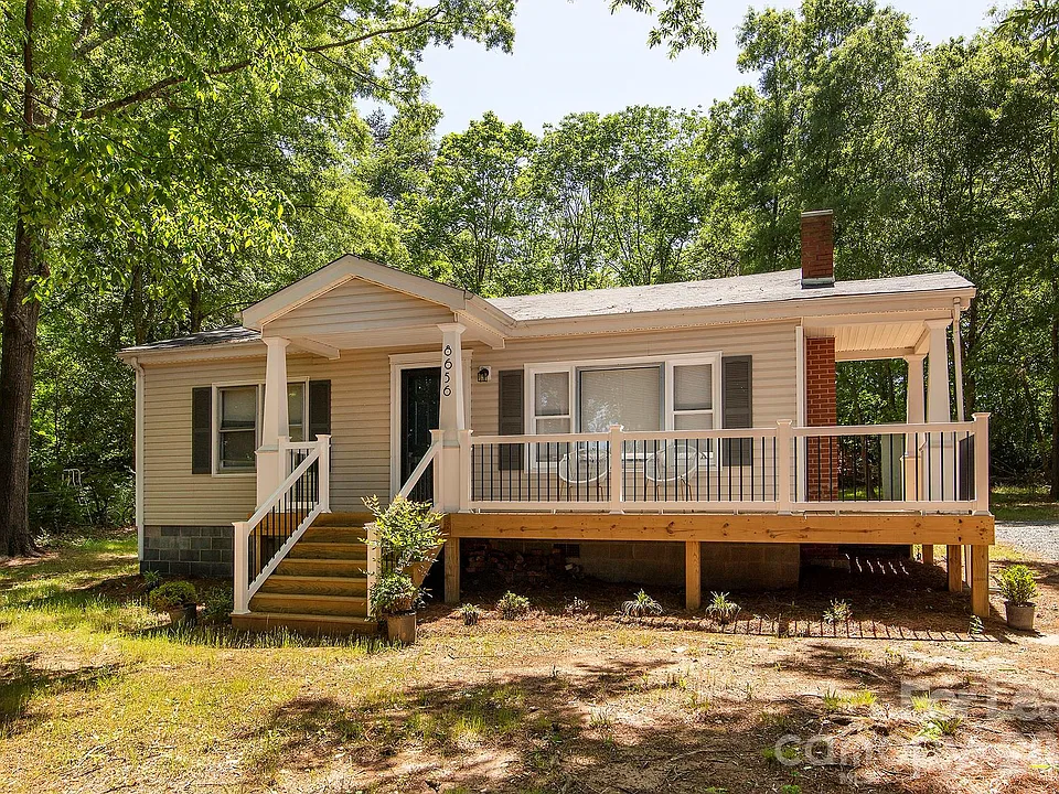 8656 Hickory Ridge Rd