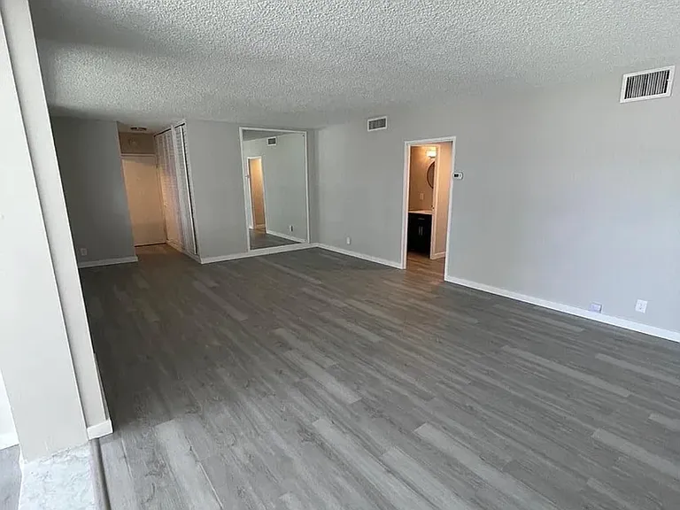 3600 Galt Ocean Dr #1C — Photo 5