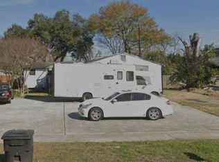 1028 N Victory Dr, Houston, TX 77088