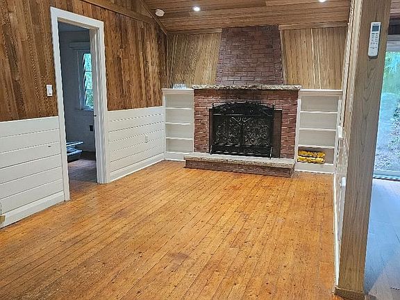 3rd image of 4974 Brown Rd
