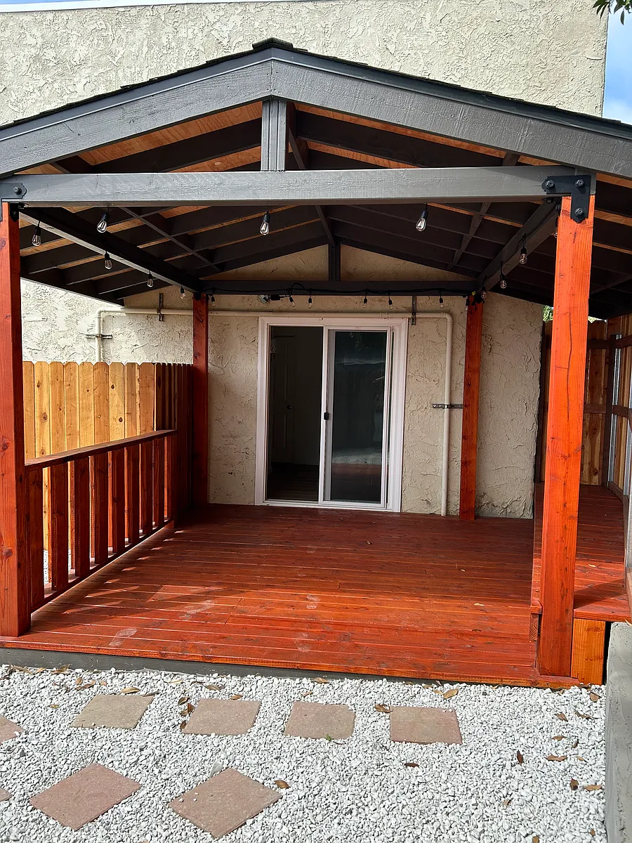 Building Photo - 80 Aliso Ln