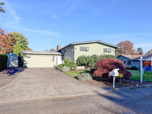1st image of 15254 SE La Marquita Way